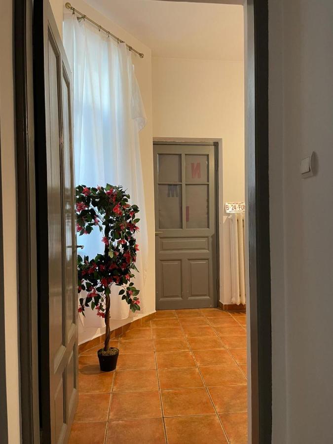 Outstanding 3Br Ultracentral Cityview Balcony Aaa Apartment Bucharest Exterior photo